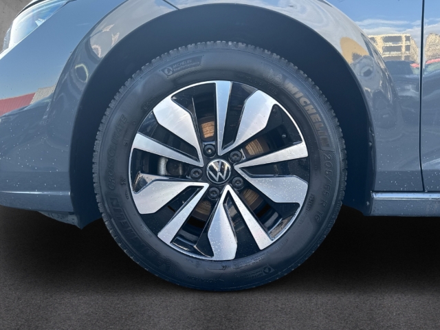 Fahrzeugabbildung Volkswagen Golf 1.5 eTSI DSG Goal AHK LED+ Navi ACC SHZ Kam