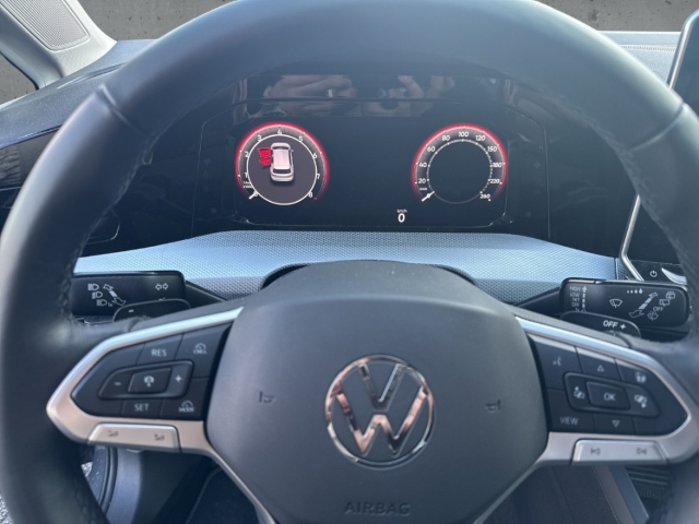 Fahrzeugabbildung Volkswagen Golf 1.5 eTSI DSG Goal AHK LED+ Navi ACC SHZ Kam