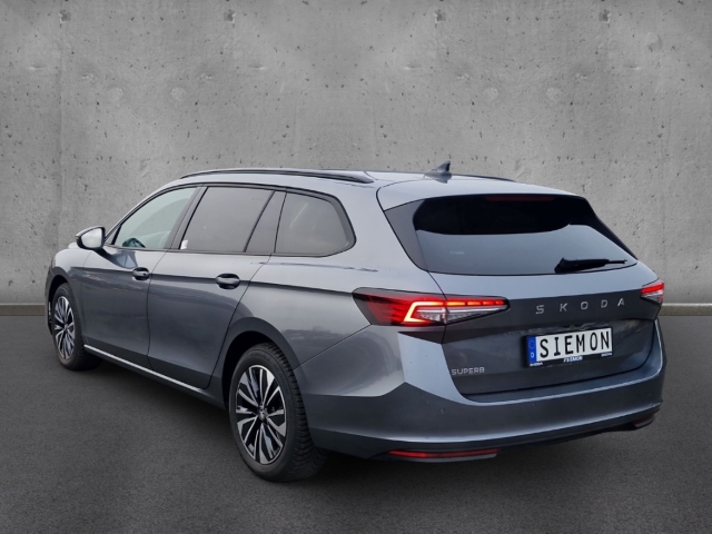 Fahrzeugabbildung SKODA Superb Combi TDI DSG Selection AHK MatrLED R-Kam