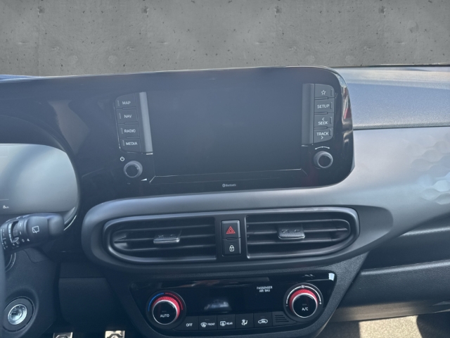 Fahrzeugabbildung Hyundai i10 FL MJ25 1.0 T-GDi N-Line Navi Dachlackierung Android Auto Musikstreaming DAB SHZ