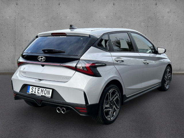 Fahrzeugabbildung Hyundai i20 FL MY25 1.0 DCT N-Line Assistenzpaket Smartpaket Navi digitales Cockpit Soundsystem
