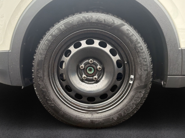 Fahrzeugabbildung Volkswagen T-Cross 1.0 TSI MOVE SHZ AppConnect AHK PDC Klim