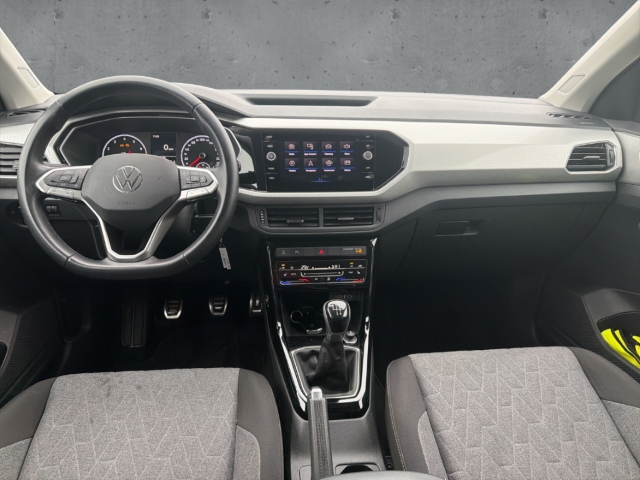 Fahrzeugabbildung Volkswagen T-Cross 1.0 TSI MOVE SHZ AppConnect AHK PDC Klim