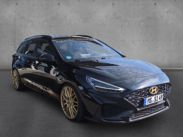 Fahrzeugabbildung Hyundai i30 Kombi 1.5 T-GDI DCT N-Line Navi LED Pano RKam 19LM Allwetter