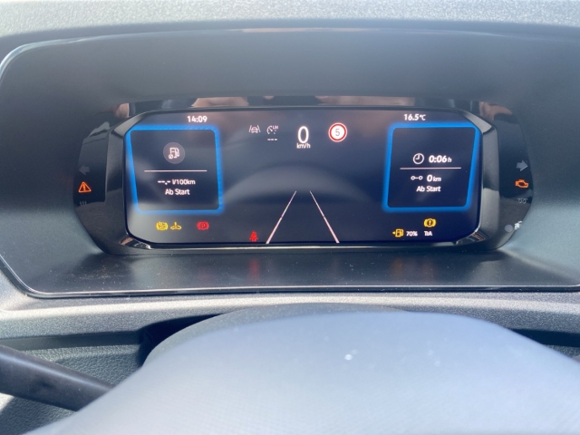 Fahrzeugabbildung Volkswagen Caddy Cargo 2,0 l TDI EU6 SCR Frontantrieb 6-Gang Radst. 2755 mm