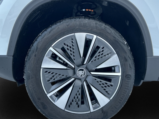 Fahrzeugabbildung SKODA Karoq 1.5 TSI DSG BALANCE LED Navi AHK LM17 Kamera