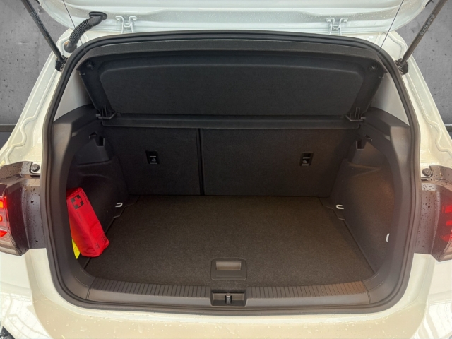 Fahrzeugabbildung Volkswagen T-Cross 1.0 TSI Energy AHK GJR R-Kamera SHZ Klima