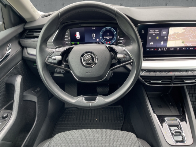 Fahrzeugabbildung SKODA Octavia Combi iV Style AHK Nav ACC HeadUp Kamera