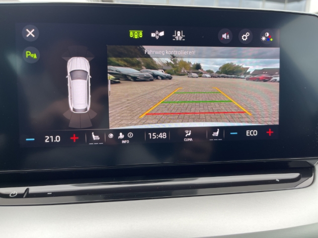 Fahrzeugabbildung SKODA Octavia Combi iV Style AHK Nav ACC HeadUp Kamera