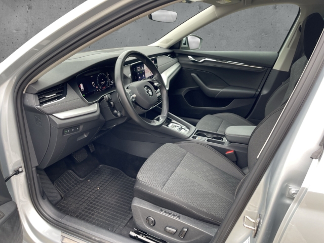 Fahrzeugabbildung SKODA Octavia Combi iV Style AHK Nav ACC HeadUp Kamera