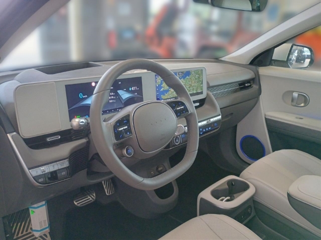 Fahrzeugabbildung Hyundai IONIQ 5 77,4kWh 2WD MY24 UNIQ Assist-P. Panorama HUD Navi Digitales Cockpit Soundsystem