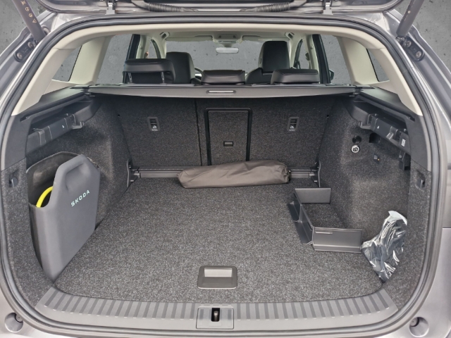 Fahrzeugabbildung SKODA Enyaq 60 Loft ACC SHZ LHZ Kamera PDC AHK Kessy