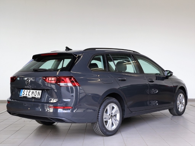 Fahrzeugabbildung Volkswagen Golf Variant 8 1.0TSI Life AHK Navi ACC SHZ RKam