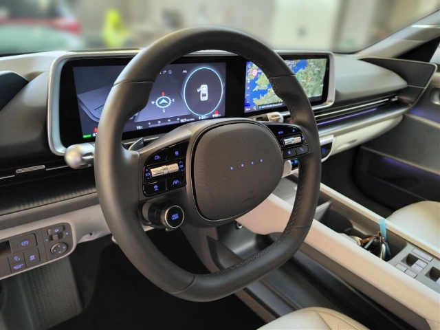 Fahrzeugabbildung Hyundai IONIQ 6 77,4kWh 2WD UNIQ HUD Navi Digitales Cockpit Memory Sitze Soundsystem Bose