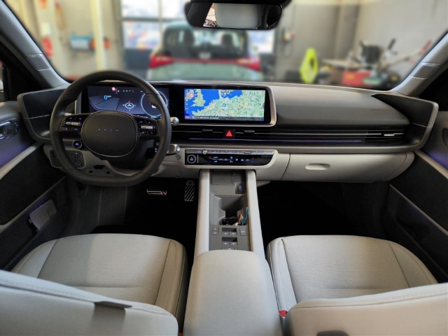 Fahrzeugabbildung Hyundai IONIQ 6 77,4kWh 2WD UNIQ HUD Navi Digitales Cockpit Memory Sitze Soundsystem Bose