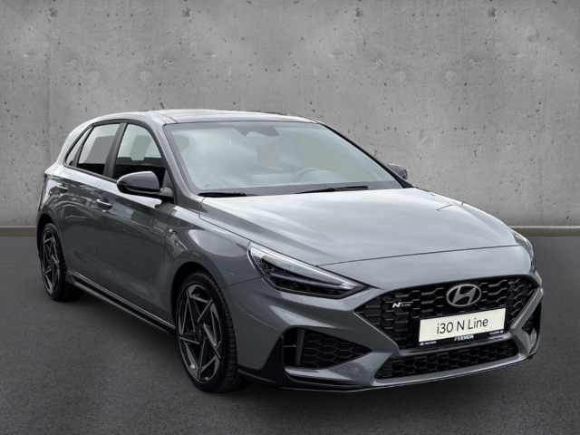 Fahrzeugabbildung Hyundai i30 FL 5-Türer MY25 1.5 MT N-Line Panorama Navi Digitales Cockpit LED Apple