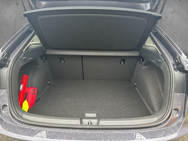 Fahrzeugabbildung Volkswagen Taigo 1.0 TSI Energy DSG R-Kamera SHZ ACC Klima