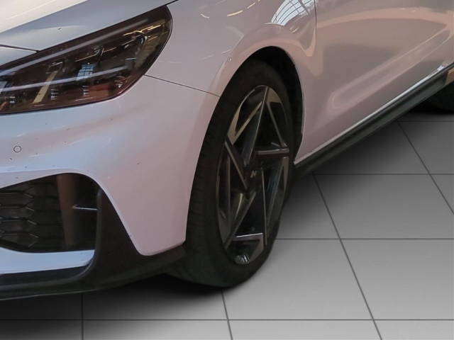 Fahrzeugabbildung Hyundai i30 FL 5trg 1.5 T-GDI 48V MT N-Line Sitz-P. Pano Sportpaket Navi