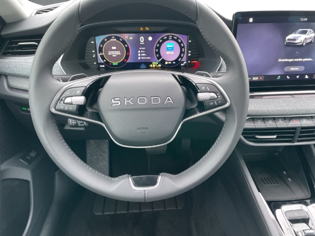 Fahrzeugabbildung SKODA Octavia Combi 1.5 TSI mHEV DSG BALANCE ACC LED