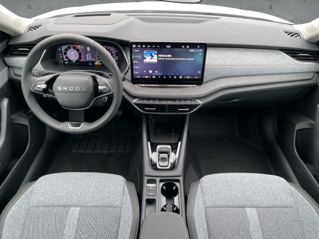 Fahrzeugabbildung SKODA Octavia Combi 1.5 TSI mHEV DSG BALANCE ACC LED