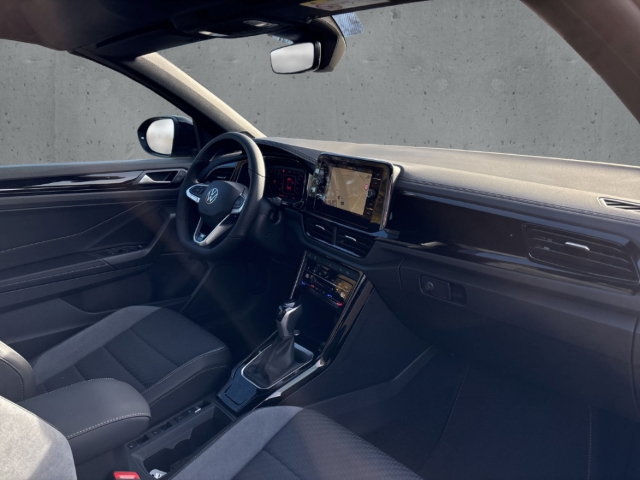 Fahrzeugabbildung Volkswagen T-Roc Cabriolet 1.5 TSI DSG R-Line IQ.LIGHT AHK
