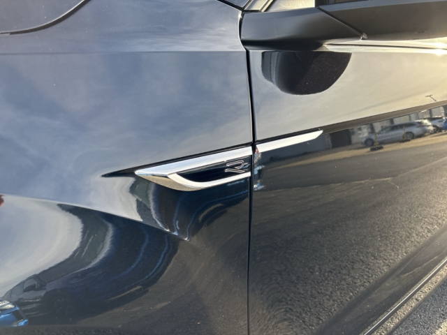 Fahrzeugabbildung Volkswagen T-Roc Cabriolet 1.5 TSI DSG R-Line IQ.LIGHT AHK