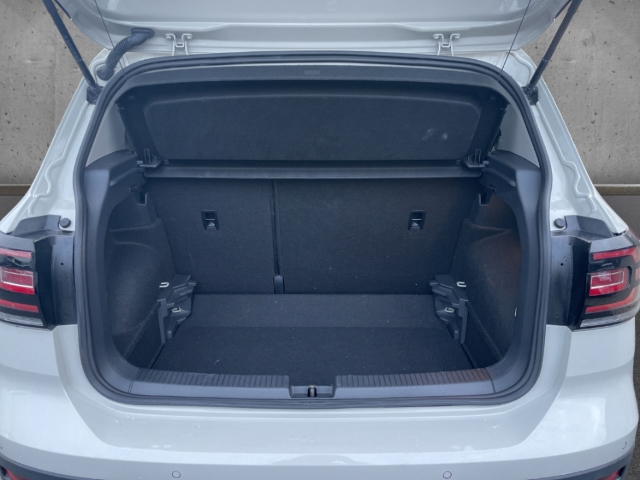 Fahrzeugabbildung Volkswagen T-Cross 1.0 TSI Move AHK SHZ PDCv+h App-Connect