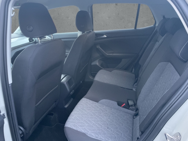 Fahrzeugabbildung Volkswagen T-Cross 1.0 TSI Move AHK SHZ PDCv+h App-Connect