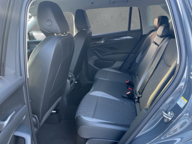 Fahrzeugabbildung Volkswagen Tiguan 2.0 TDI Energy IQ.LIGHT AHK Navi ACC SHZ