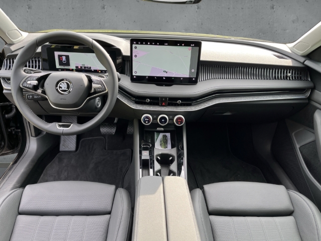 Fahrzeugabbildung SKODA Superb Combi 2.0 TDI DSG SELECTION LED Navi SHZ PDC