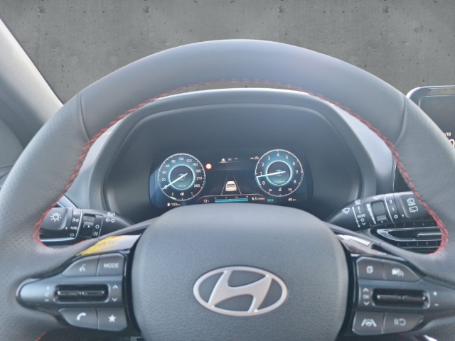 Fahrzeugabbildung Hyundai i30 FL 5-Türer MY25 1.5 MT N-Line Panorama Navi Digitales Cockpit LED Apple