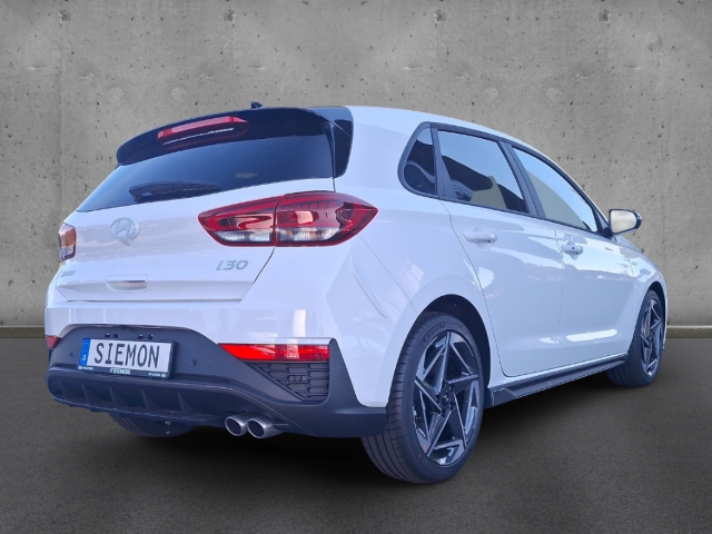 Fahrzeugabbildung Hyundai i30 FL 5-Türer MY25 1.5 MT N-Line Panorama Navi Digitales Cockpit LED Apple