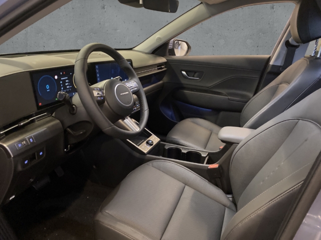 Fahrzeugabbildung Hyundai KONA NEW SX2 65,4kWh PRIME Sitz-Komfort-P. BOSE HUD Navi Leder digitales Cockpit Memory Sitze