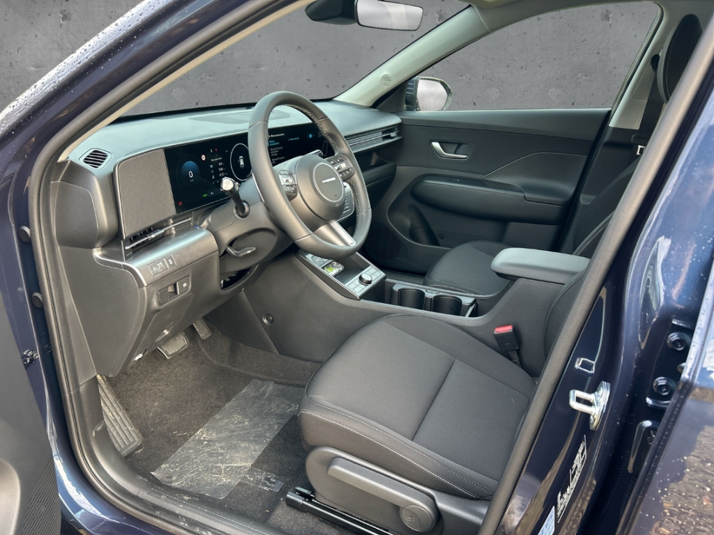 Fahrzeugabbildung Hyundai KONA EV MJ26 SX2 Select 65kWh Navi LED ACC Apple CarPlay Android Auto Mehrzonenklima