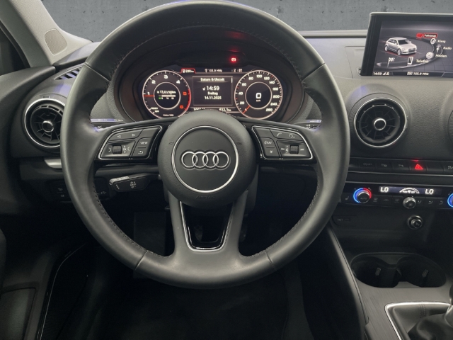 Fahrzeugabbildung Audi A3 SB 30 TDI LED Nav Temp Klimaat SHZ PDC Kamera