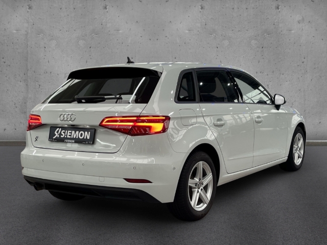 Fahrzeugabbildung Audi A3 SB 30 TDI LED Nav Temp Klimaat SHZ PDC Kamera