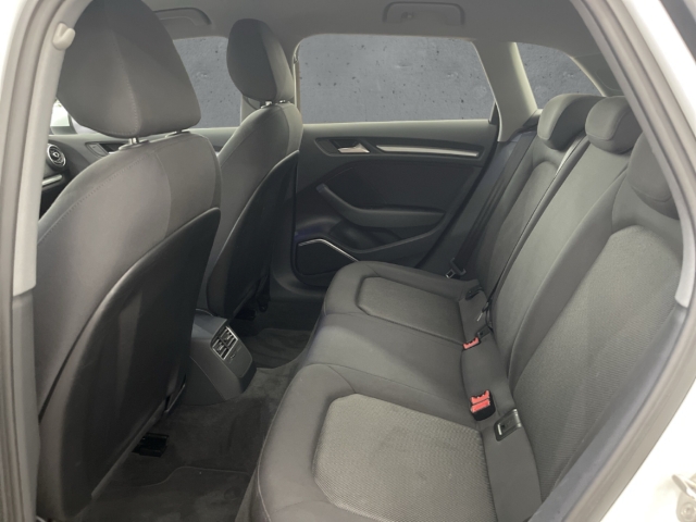 Fahrzeugabbildung Audi A3 SB 30 TDI LED Nav Temp Klimaat SHZ PDC Kamera