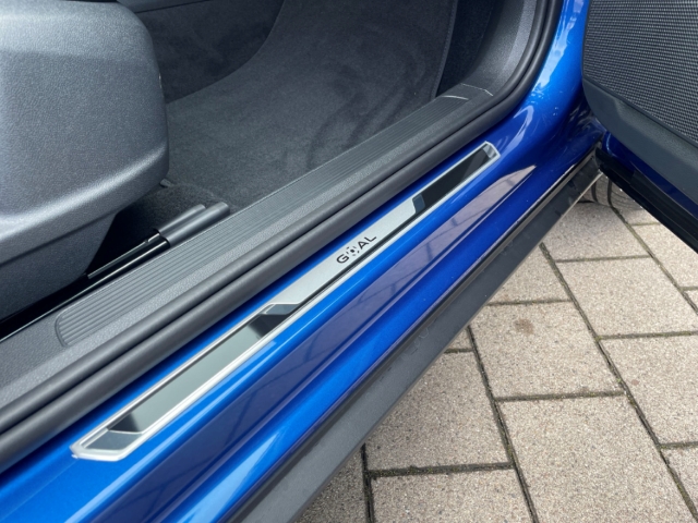 Fahrzeugabbildung Volkswagen T-Roc 1.0 TSI Goal Navi SHZ PDC AppConnent Kamer