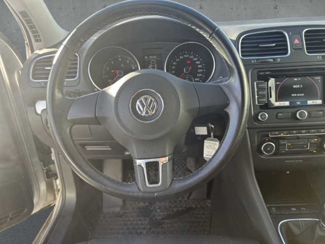 Fahrzeugabbildung Volkswagen Golf VI 1.2 TSI Team PDCv+h Kinders. Vorb. Navi