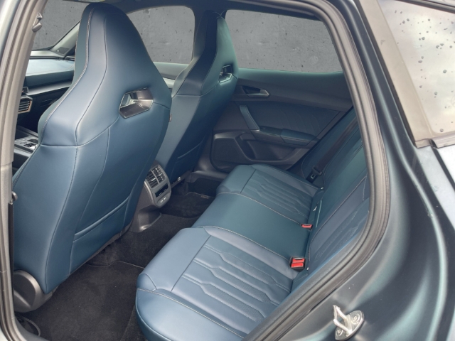 Fahrzeugabbildung CUPRA Formentor VZ 4Drive DSG AHK Brembo Pano Navi Kam