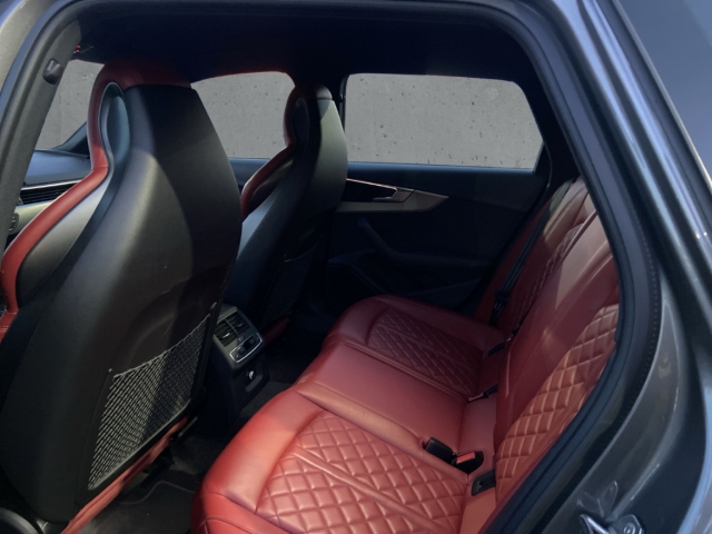 Fahrzeugabbildung Audi A4 quattro 45 TDI Edition One ACC Navi LED Leder