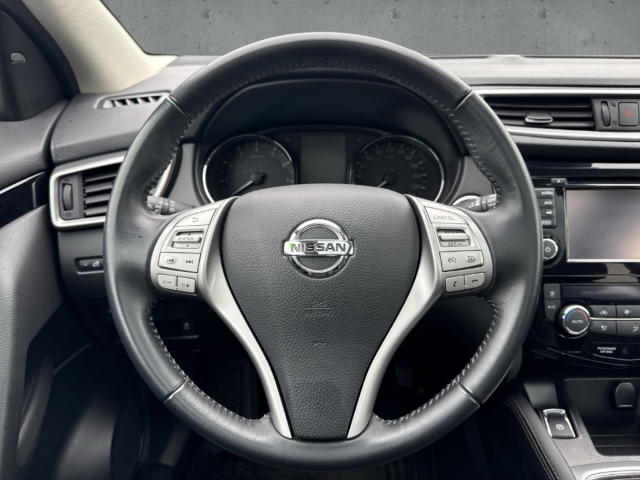 Fahrzeugabbildung Nissan Qashqai 1.6 DIG-T N-Vision LED 360°Kamera Pano Keyless SHZ GRA