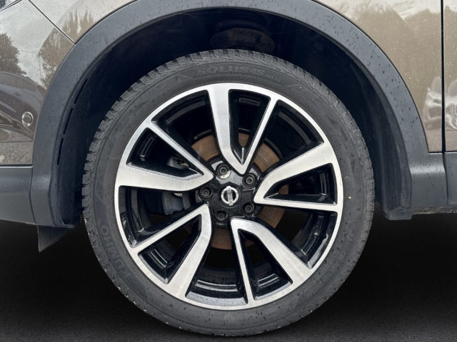 Fahrzeugabbildung Nissan Qashqai 1.6 DIG-T N-Vision LED 360°Kamera Pano Keyless SHZ GRA