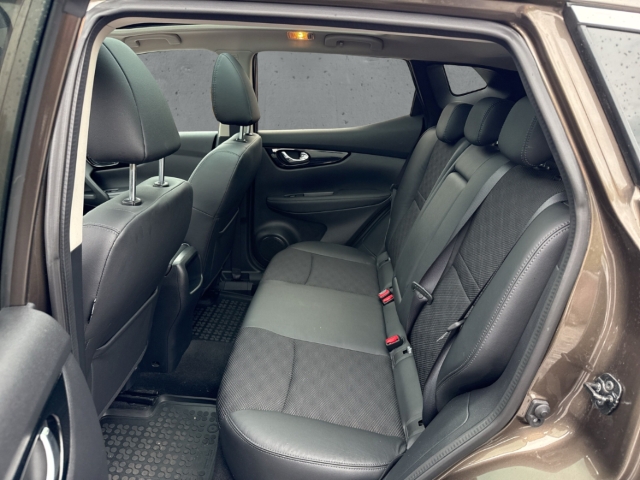 Fahrzeugabbildung Nissan Qashqai 1.6 DIG-T N-Vision LED 360°Kamera Pano Keyless SHZ GRA