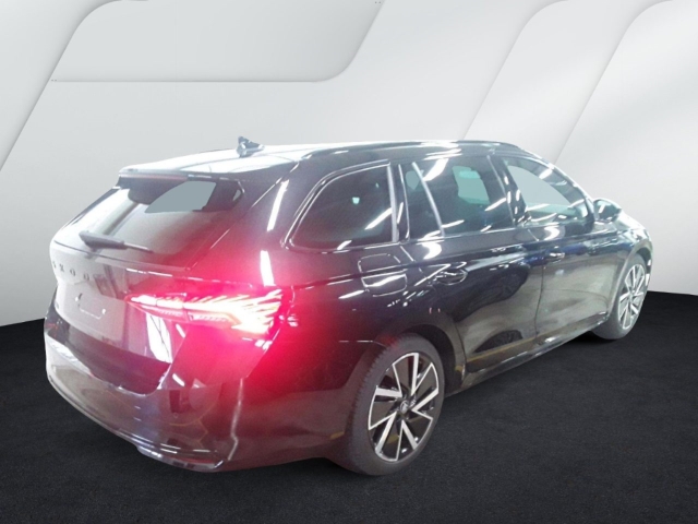Fahrzeugabbildung SKODA Octavia Combi 1.5 eTSI DSG Sportline MatrLED Kam