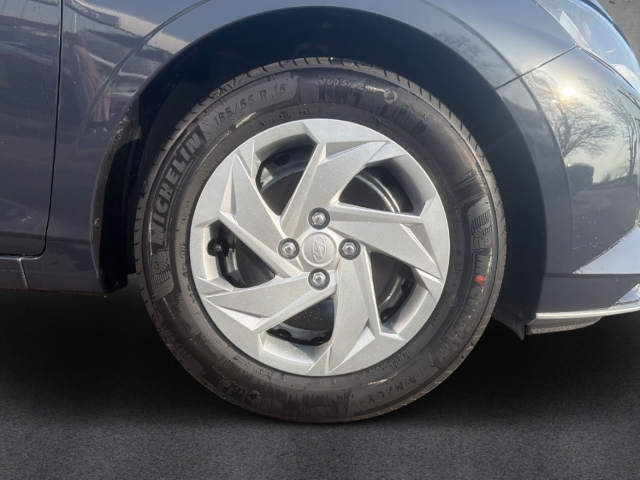 Fahrzeugabbildung Hyundai i20 FL MY26 1.0 T-GDi Select Navi DAB Rückfahrkamera Apple CarPlay Android Auto