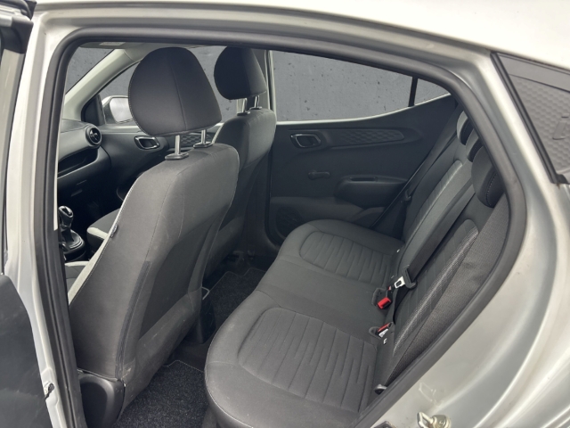 Fahrzeugabbildung Hyundai i10 Trend Apple CarPlay Freisprech PDC SHZ Alu