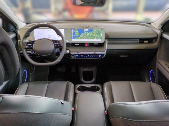 Fahrzeugabbildung Hyundai IONIQ 5 77,4kWh 2WD MY24 Sitz-P Bose Assist-P el.Heckklappe Navi Leder Digitales Cockpit