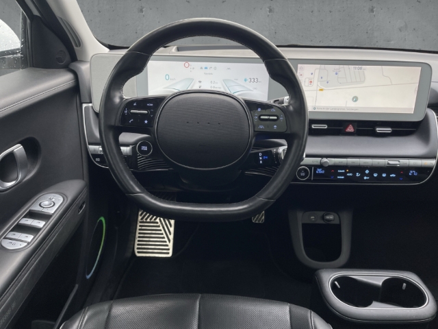 Fahrzeugabbildung Hyundai IONIQ 5 72,6 kWh 2WD UNIQ 20LM Relax Panoramadach AHK HUD El. Fondsitzverst. Navi