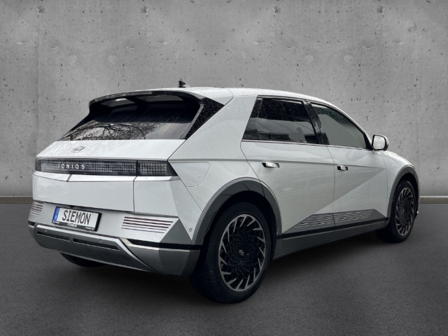 Fahrzeugabbildung Hyundai IONIQ 5 72,6 kWh 2WD UNIQ 20LM Relax Panoramadach AHK HUD El. Fondsitzverst. Navi